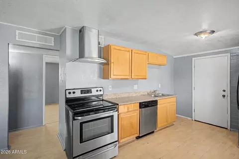 Kitchen - 4002 N 64th Dr, Phoenix, AZ 85033 photo 1 of 1