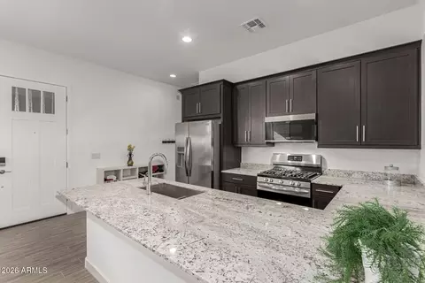 Kitchen - 640 S Olympic Dr, Gilbert, AZ 85296 photo 7 of 8