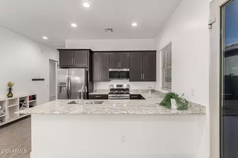 Kitchen - 640 S Olympic Dr, Gilbert, AZ 85296 photo 6 of 8