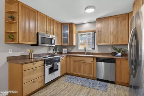 Kitchen - 4865 E Warrior Dr, Flagstaff, AZ 86004 photo 1 of 2