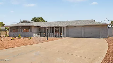 10327 W El Rancho Dr, Sun City, AZ 85351