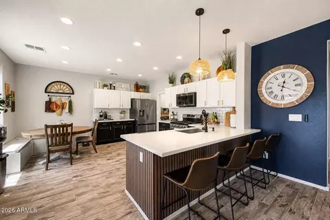 7327 W Glass Ln, Laveen, AZ 85339
