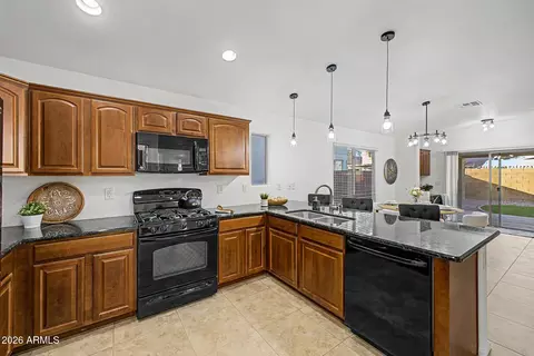 Kitchen - 4168 E Sandy Way, Gilbert, AZ 85297 photo 3 of 3