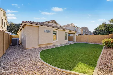 Exterior - 4168 E Sandy Way, Gilbert, AZ 85297 photo 4 of 8