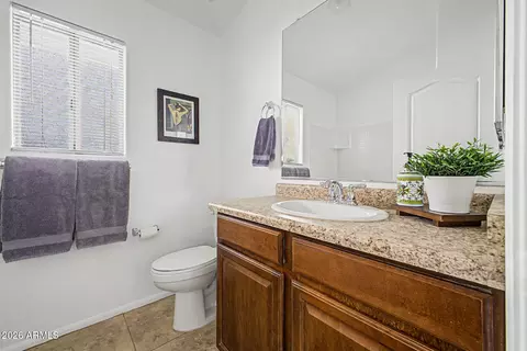 Bath - 4168 E Sandy Way, Gilbert, AZ 85297 photo 3 of 4