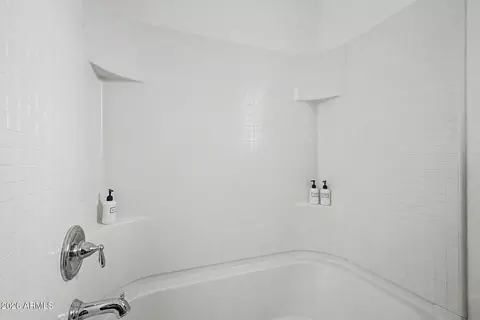 Bath - 4168 E Sandy Way, Gilbert, AZ 85297 photo 4 of 4