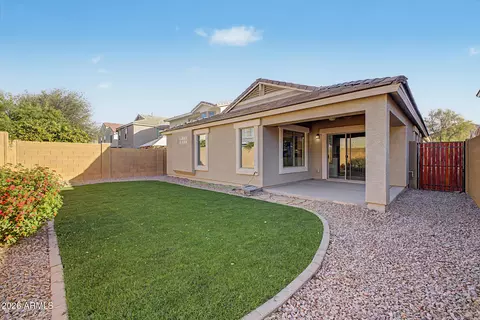 Exterior - 4168 E Sandy Way, Gilbert, AZ 85297 photo 3 of 8