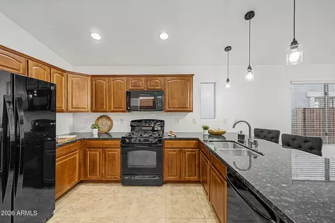 Kitchen - 4168 E Sandy Way, Gilbert, AZ 85297 photo 2 of 3