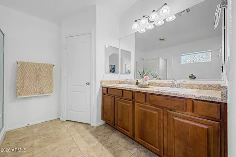 Bath - 4168 E Sandy Way, Gilbert, AZ 85297 photo 1 of 4