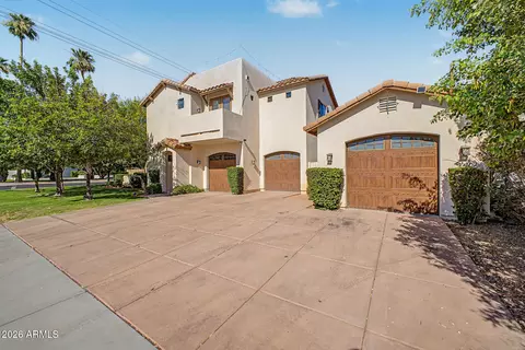 Exterior - 4005 E Osborn Rd, Phoenix, AZ 85018 photo 2 of 8