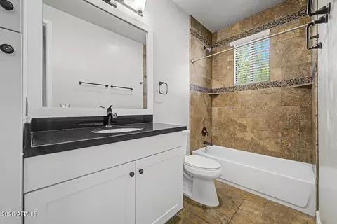 Bath - 4005 E Osborn Rd, Phoenix, AZ 85018 photo 2 of 2