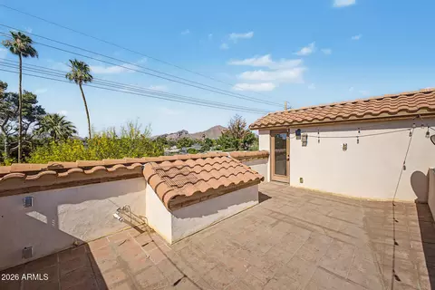 Exterior - 4005 E Osborn Rd, Phoenix, AZ 85018 photo 4 of 8