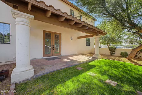 Exterior - 4005 E Osborn Rd, Phoenix, AZ 85018 photo 5 of 8