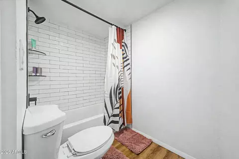 Bath - 385 W Pierson St #A4, Phoenix, AZ 85013 photo 4 of 5