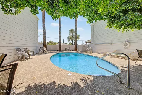 Exterior - 385 W Pierson St #A4, Phoenix, AZ 85013 photo 7 of 7
