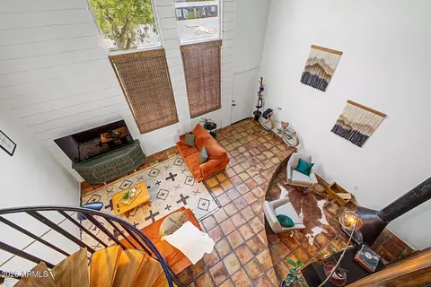 Living - 385 W Pierson St #A4, Phoenix, AZ 85013 photo 5 of 5