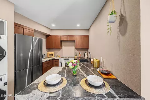 Kitchen - 385 W Pierson St #A4, Phoenix, AZ 85013 photo 3 of 4