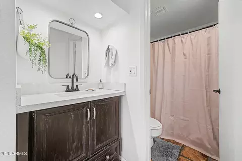 Bath - 385 W Pierson St #A4, Phoenix, AZ 85013 photo 1 of 5