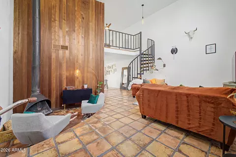 Living - 385 W Pierson St #A4, Phoenix, AZ 85013 photo 4 of 5