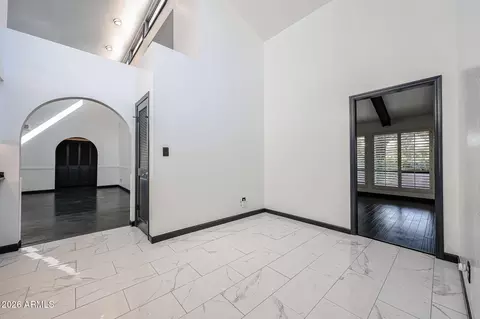 Entry Way - 8444 N 7th Ave, Phoenix, AZ 85021 photo 1 of 2