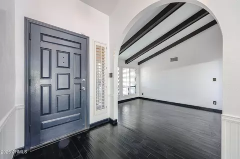 Entry Way - 8444 N 7th Ave, Phoenix, AZ 85021 photo 2 of 3