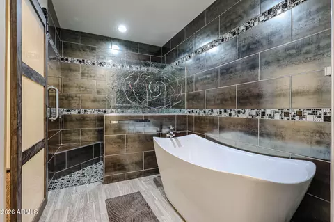 Bath - 8444 N 7th Ave, Phoenix, AZ 85021 photo 3 of 6