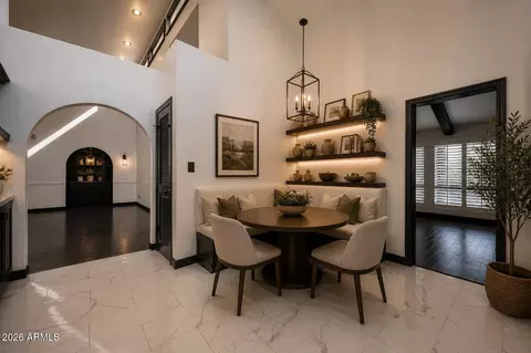 Dining - 8444 N 7th Ave, Phoenix, AZ 85021 photo 2 of 2