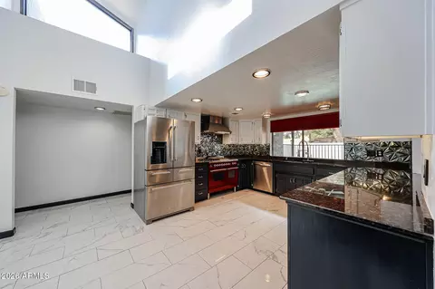Kitchen - 8444 N 7th Ave, Phoenix, AZ 85021 photo 2 of 5