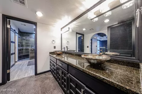 Bath - 8444 N 7th Ave, Phoenix, AZ 85021 photo 1 of 6