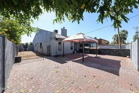 Exterior - 8444 N 7th Ave, Phoenix, AZ 85021 photo 6 of 14