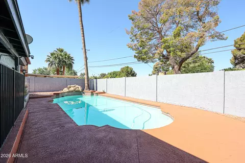 Exterior - 8444 N 7th Ave, Phoenix, AZ 85021 photo 10 of 14