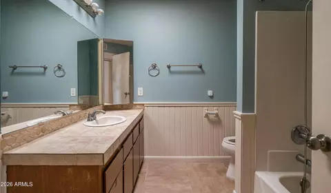 Bath - 4026 E Carson Rd, Phoenix, AZ 85042 photo 1 of 1