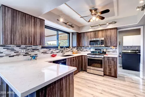 Kitchen - 10042 N 28th St, Phoenix, AZ 85028 photo 1 of 3
