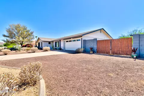 Exterior - 10042 N 28th St, Phoenix, AZ 85028 photo 2 of 7