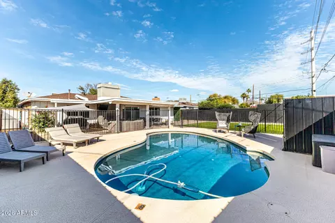 Exterior - 2539 E Campbell Ave, Phoenix, AZ 85016 photo 4 of 5