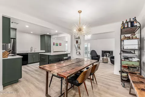Dining - 2539 E Campbell Ave, Phoenix, AZ 85016 photo 1 of 1