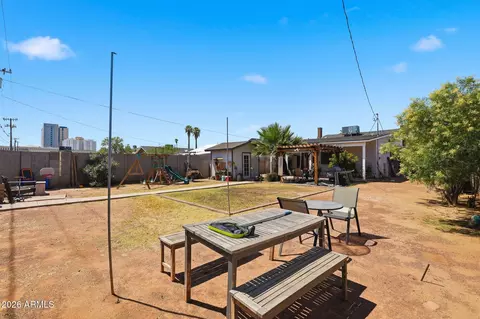 Exterior - 1341 E Brill St, Phoenix, AZ 85006 photo 22 of 22