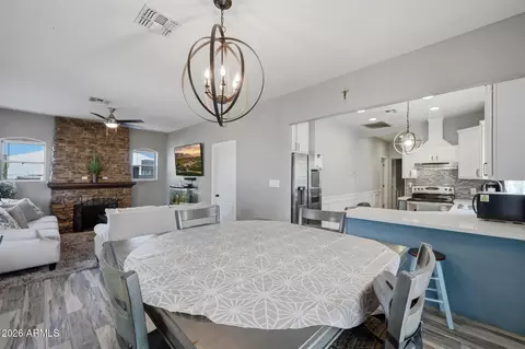 Dining - 1341 E Brill St, Phoenix, AZ 85006 photo 2 of 3