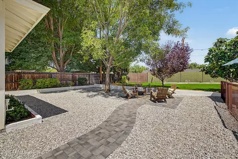 Exterior - 302 E Harmont Dr, Phoenix, AZ 85020 photo 19 of 25