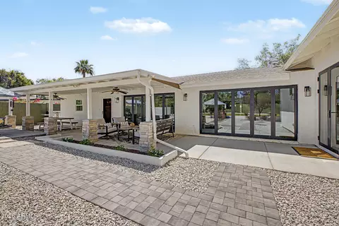Exterior - 302 E Harmont Dr, Phoenix, AZ 85020 photo 6 of 25