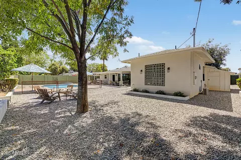 Exterior - 302 E Harmont Dr, Phoenix, AZ 85020 photo 24 of 25