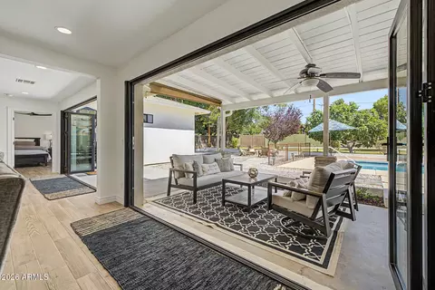 Exterior - 302 E Harmont Dr, Phoenix, AZ 85020 photo 8 of 25