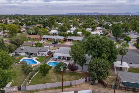 View/Area - 302 E Harmont Dr, Phoenix, AZ 85020 photo 3 of 5