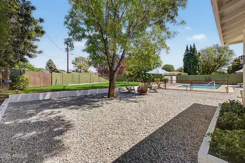 Exterior - 302 E Harmont Dr, Phoenix, AZ 85020 photo 22 of 25