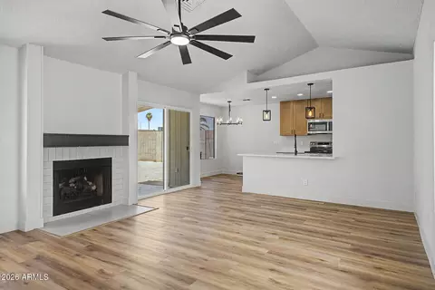 Living - 4544 N 79th Ave, Phoenix, AZ 85033 photo 4 of 7