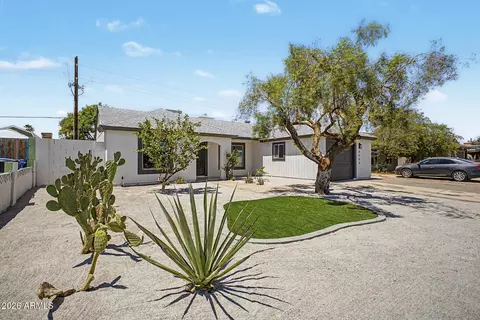 Exterior - 4544 N 79th Ave, Phoenix, AZ 85033 photo 2 of 11