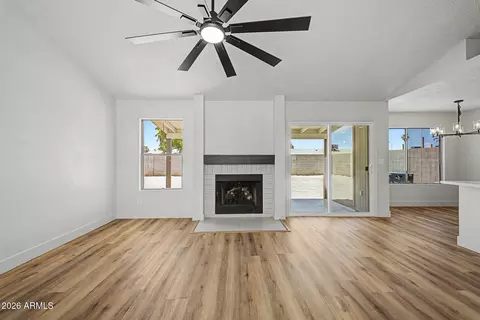 Living - 4544 N 79th Ave, Phoenix, AZ 85033 photo 3 of 7