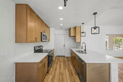 Kitchen - 4544 N 79th Ave, Phoenix, AZ 85033 photo 1 of 6