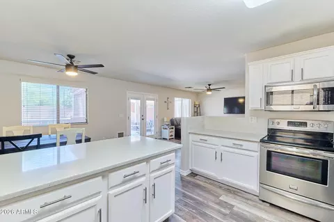 8616 W Crown King Rd, Tolleson, AZ 85353