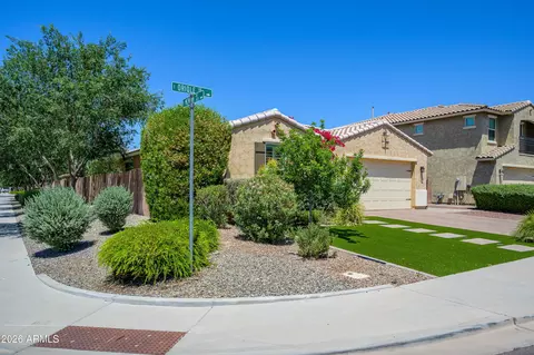 Exterior - 1070 E Oriole Dr, Gilbert, AZ 85297 photo 2 of 10